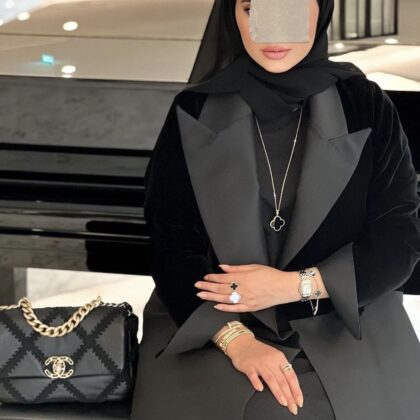 Ensemble blazer en daim + fond de robe + foulard